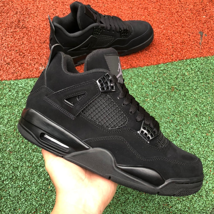 Jordan 4 Retro Black Cat – Jersey and Sneakers