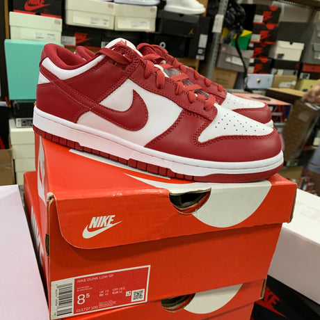 Nike Dunk Low "University Red" - Jersey and Sneakers