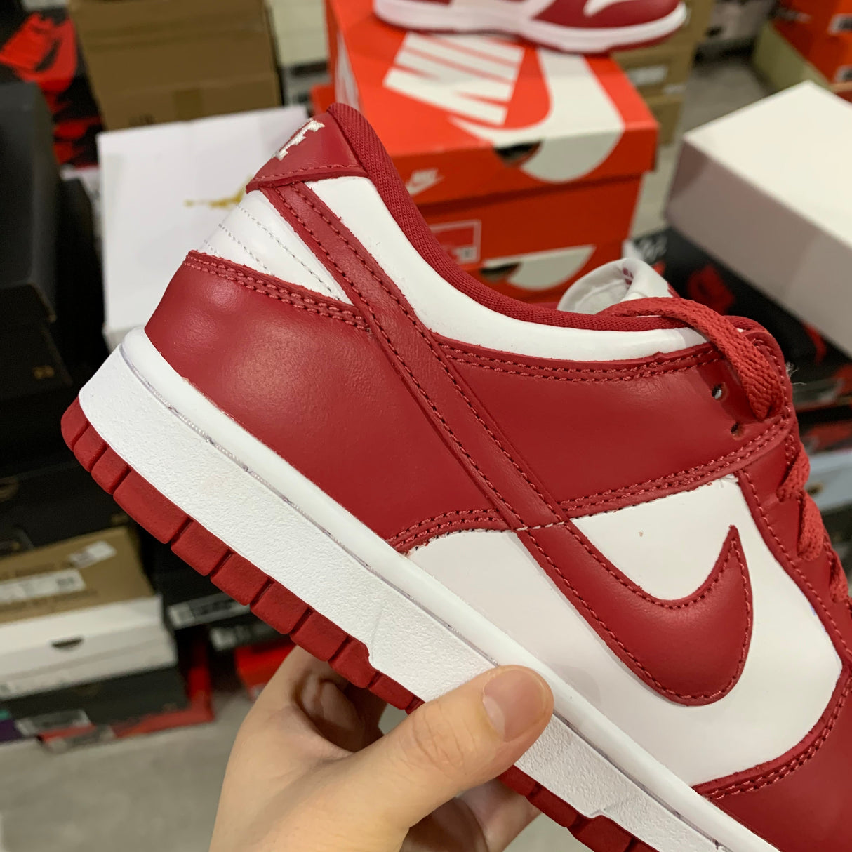 Nike Dunk Low "University Red" - Jersey and Sneakers